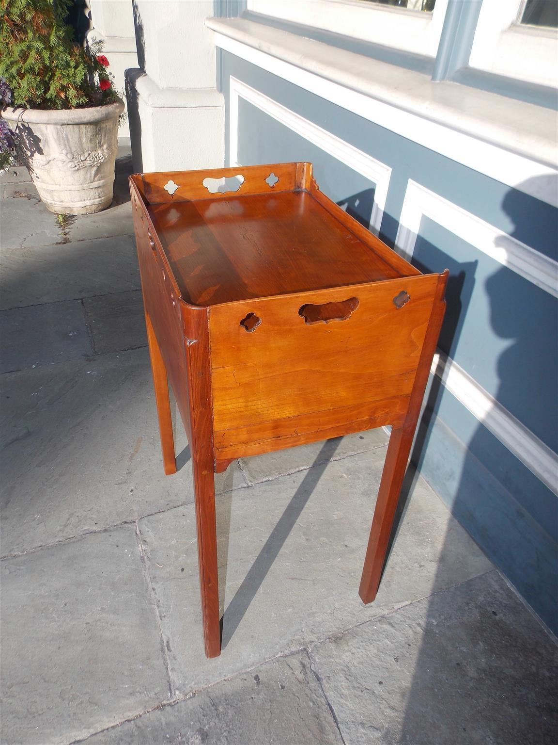 English Chippendale Mahogany Side Table.  Circa 1790 For Sale 2
