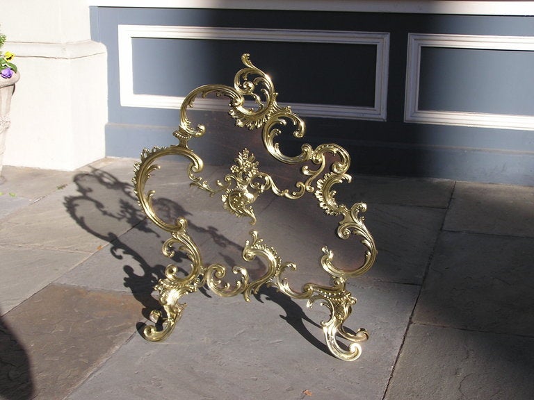 French Brass Rococo Fire Screen In Excellent Condition For Sale In Hollywood, SC