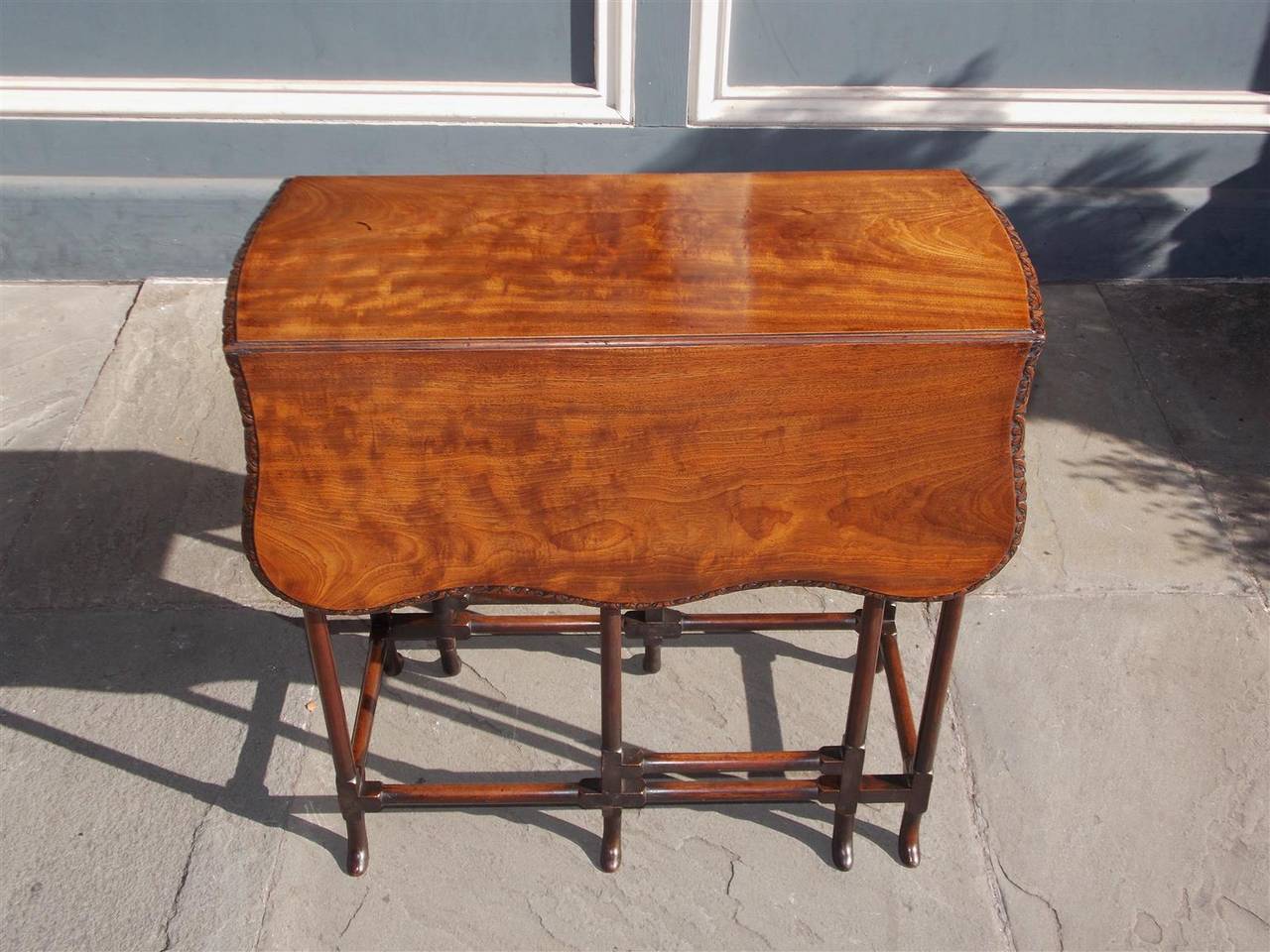 Hand-Carved English Chippendale Mahogany Spider Leg Drop Leaf Table, Circa 1770