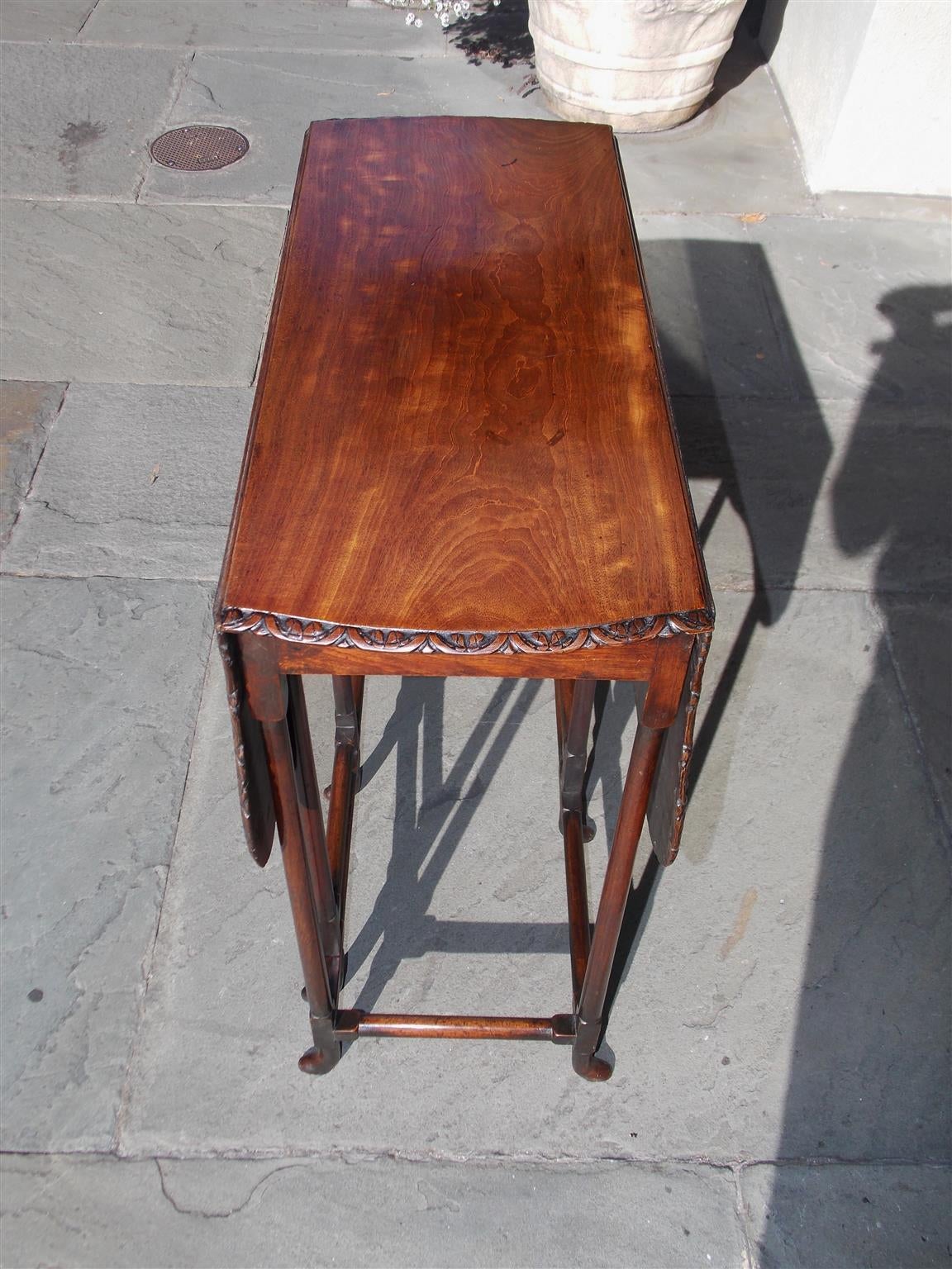 Late 18th Century English Chippendale Mahogany Spider Leg Drop Leaf Table, Circa 1770