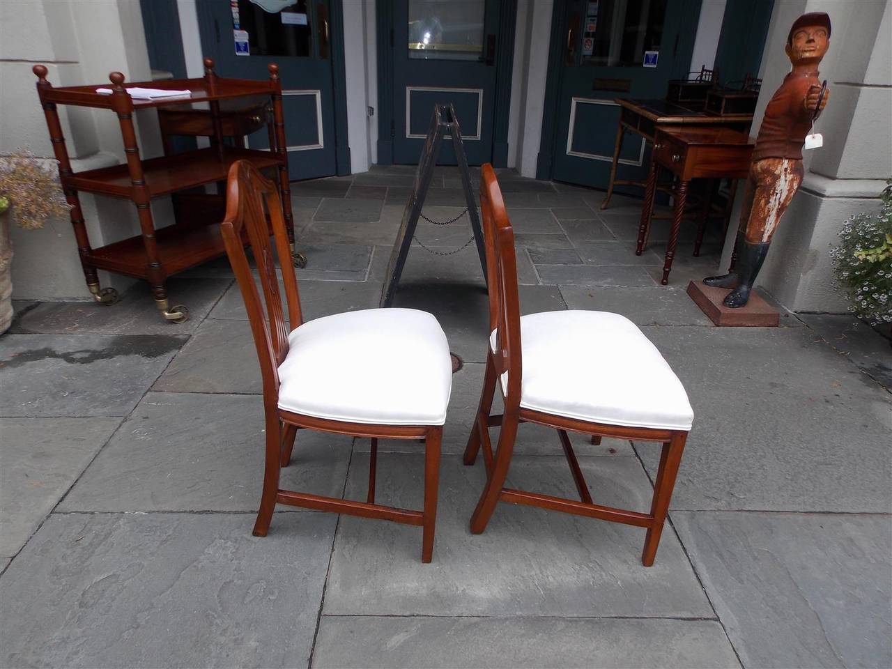 Set of Six American Hepplewhite Mahogany Carved Wheat Sheaths Side Chairs C 1810 For Sale 1