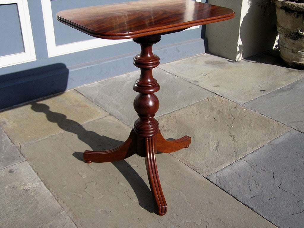 American Mahogany Candle Stand  (Baltimore) For Sale 2