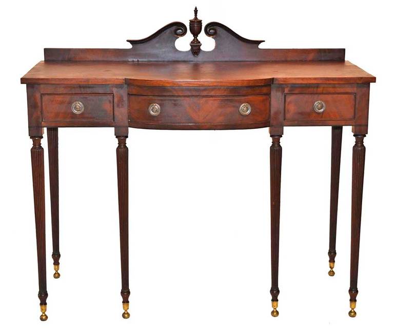 Early 20th Century Bench Made, Sheraton Style Mahogany Serving Table