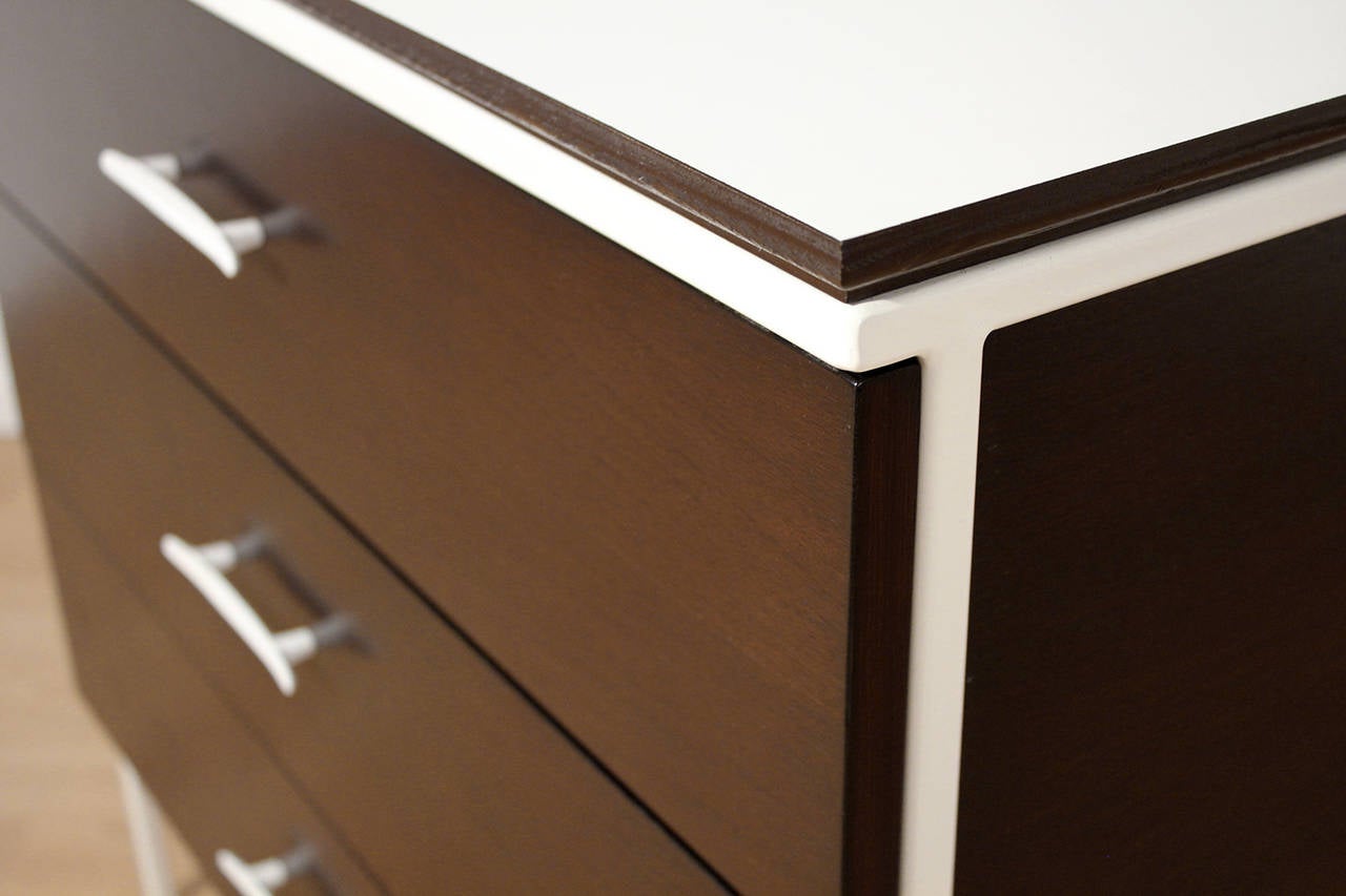 Vista of California, Three-Drawer Dresser In Excellent Condition In San Diego, CA