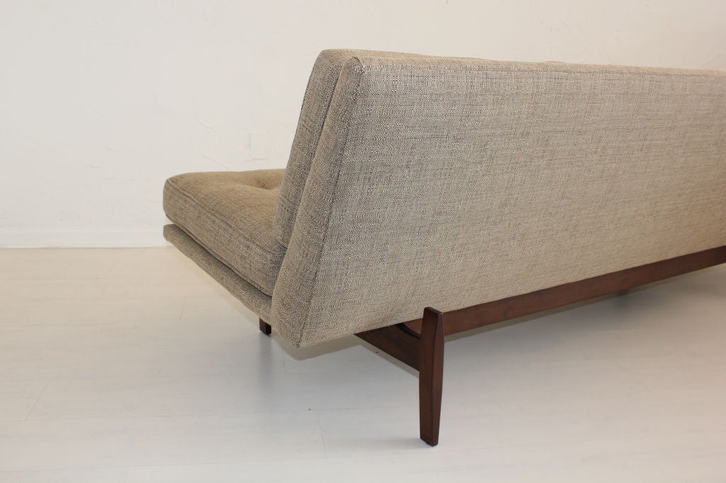 Armless Sofa by Jens Risom 3