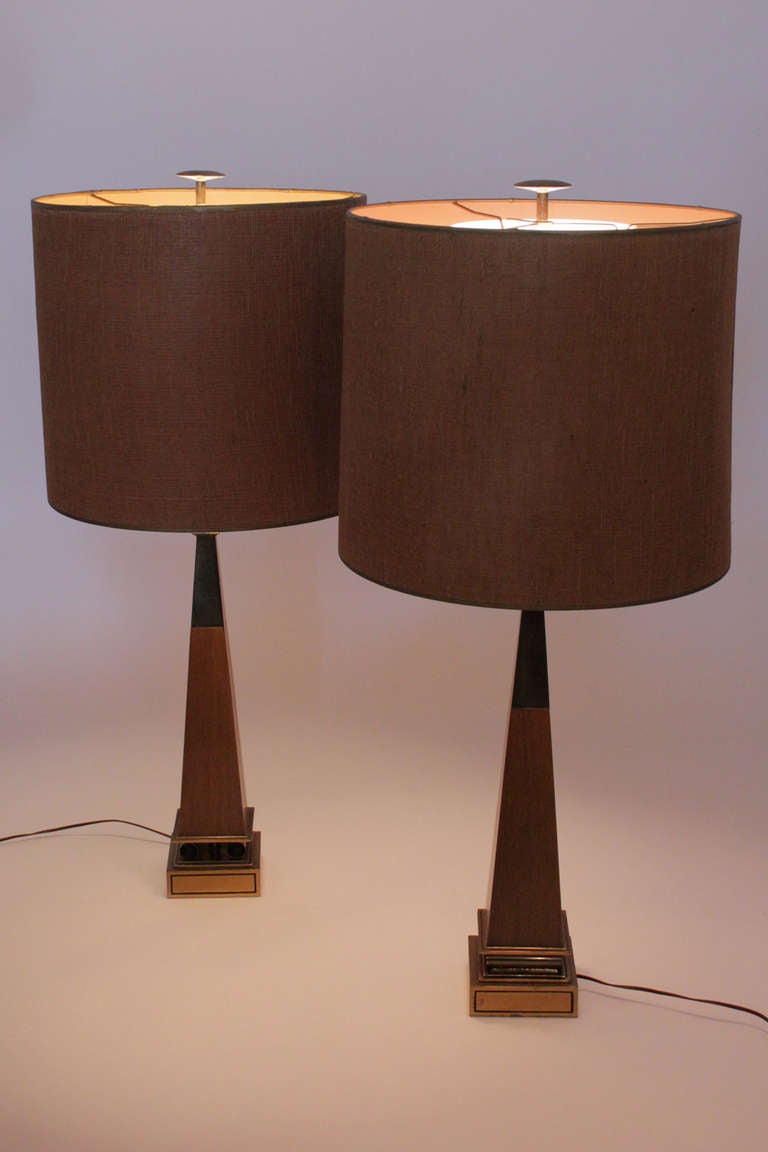 Pair of Stiffel Walnut and Brass Finished Lamps 4