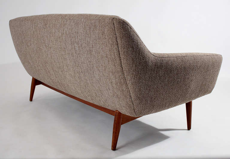 Mid-20th Century Elegant Danish Modern Sofa