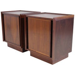 Pair of Modernist Nightstands 12