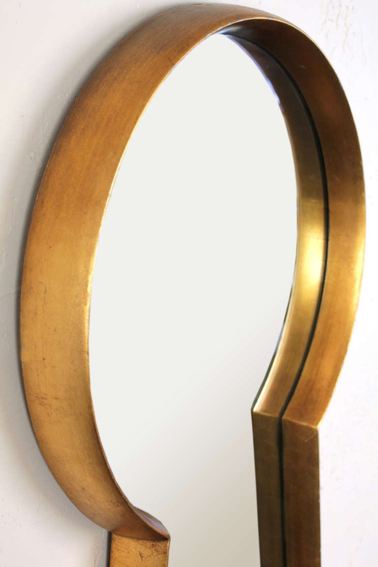 keyhole shaped mirror