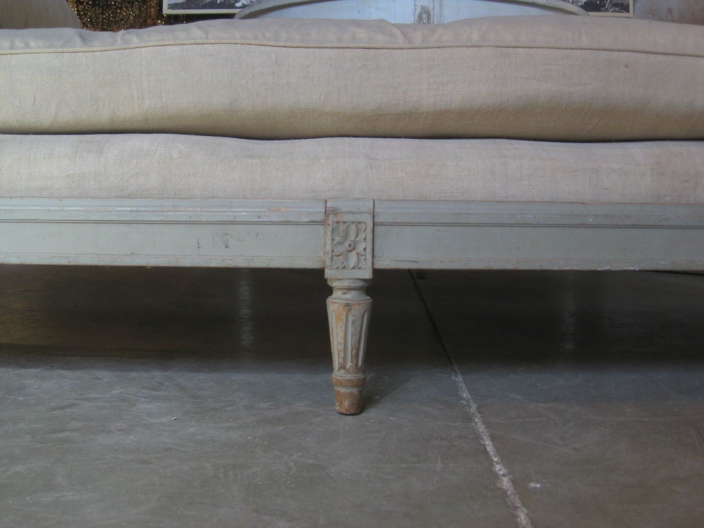Louis XVI Style Banquette with Antique Linen Tissue with Monogra In Good Condition In New Orleans, LA