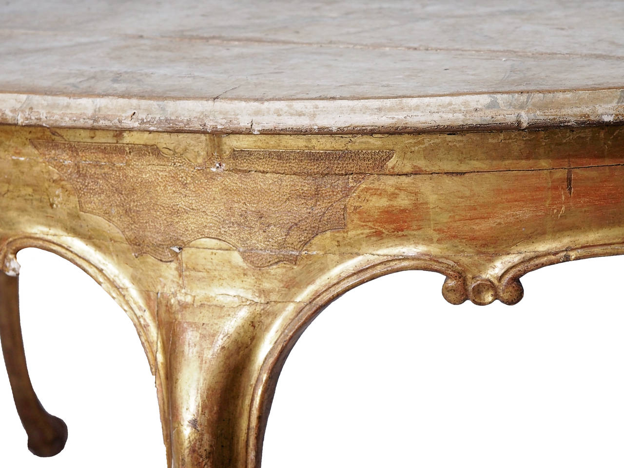 19th Century Oval Venetian Doré Dining Table with Faux Marble Top 3