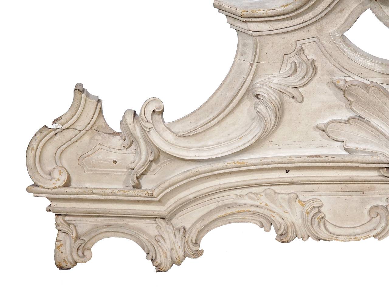 19th Century Louis XV Cache Rideaux Wooden Cornice In Fair Condition In New Orleans, LA