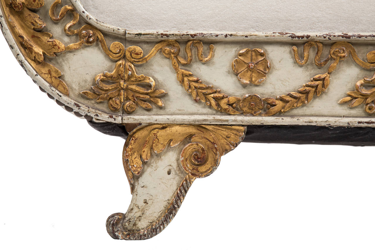 18th Century Empire Canape with Gilded Carving In Good Condition In New Orleans, LA