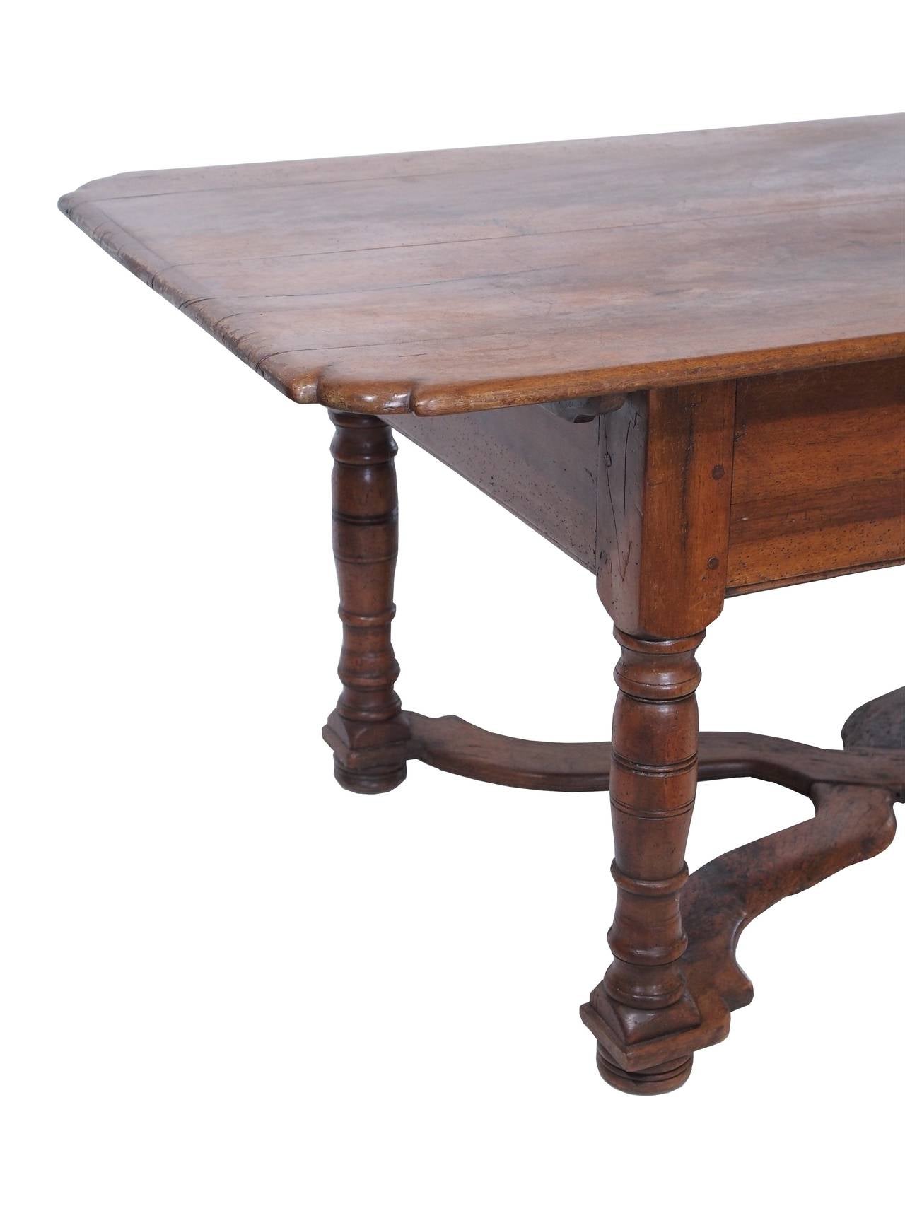 18th Century and Earlier 18th Century French Louis XIII Walnut Desk