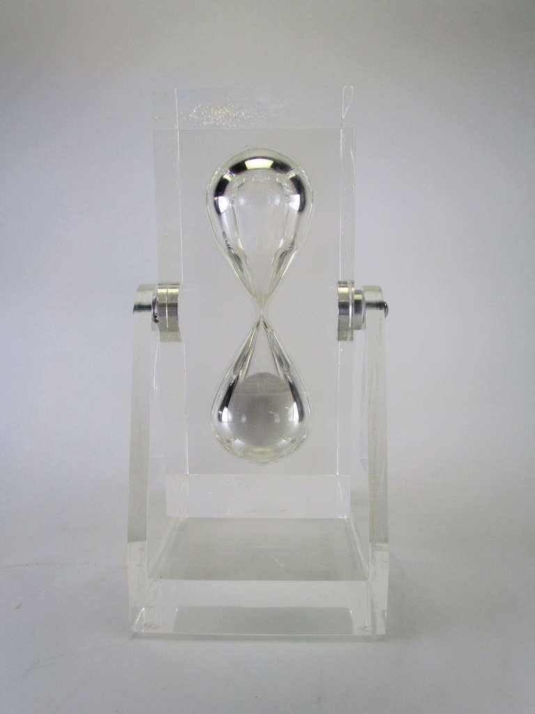 Large Sculptural Lucite Hourglass on Pivoting Stand circa 1960s In Good Condition In Peabody, MA
