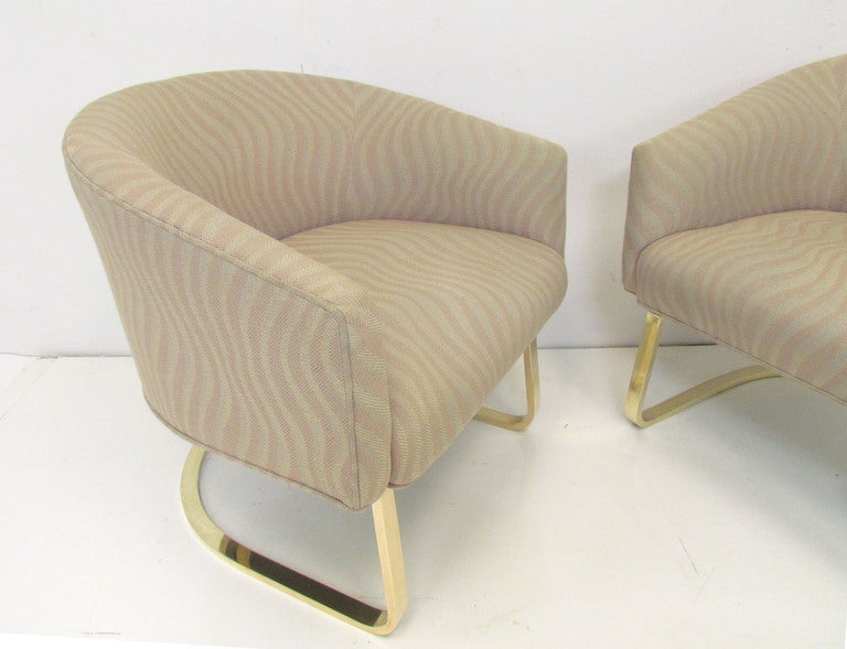 Pair of Cantilever Lounge Chairs in Solid Brass ca. 1970s In Good Condition In Peabody, MA