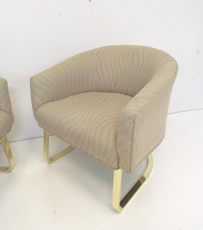 Late 20th Century Pair of Cantilever Lounge Chairs in Solid Brass ca. 1970s