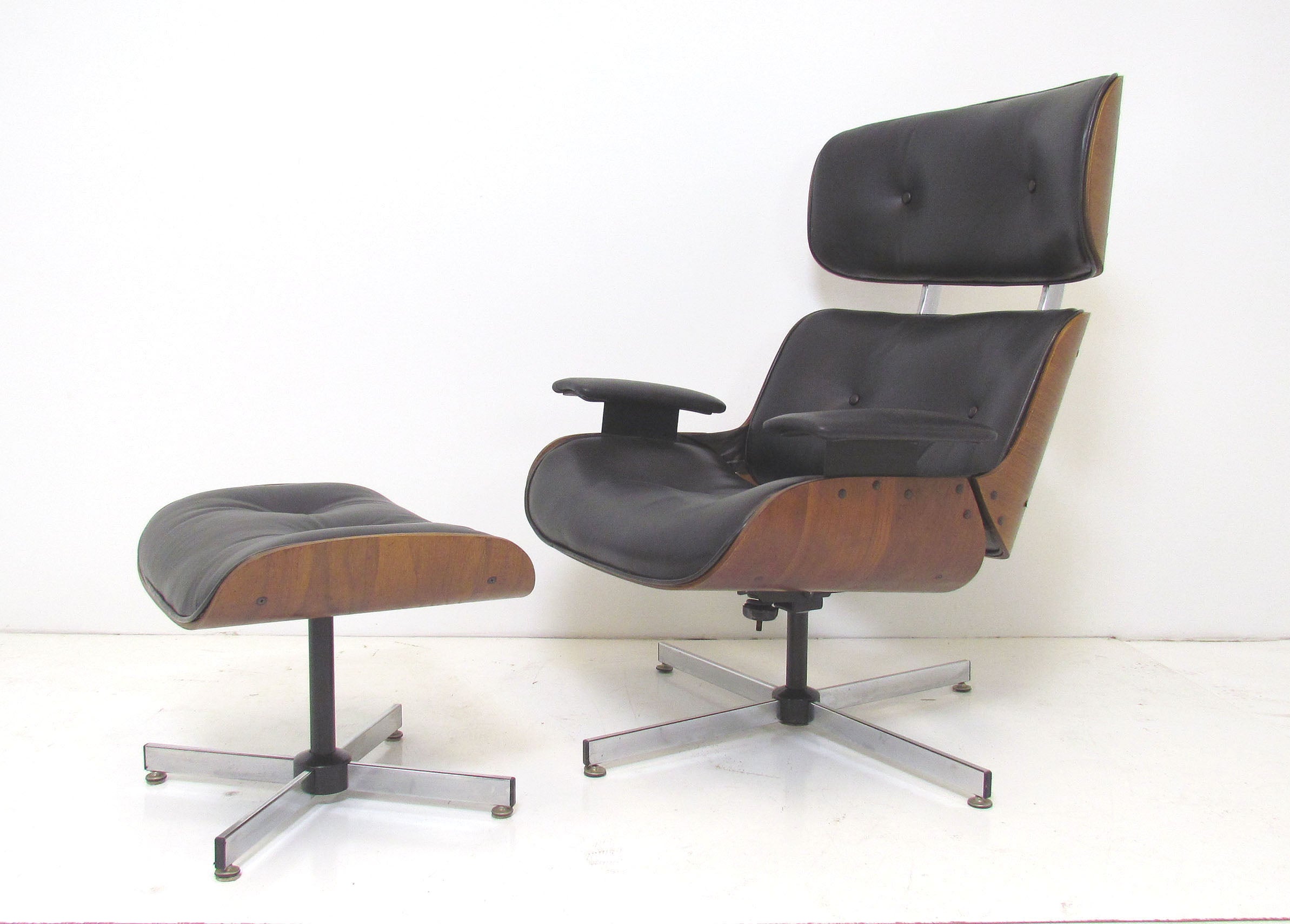 Mid-Century Leather & Walnut High Back Swivel Lounge Chair & Ottoman by Plycraft