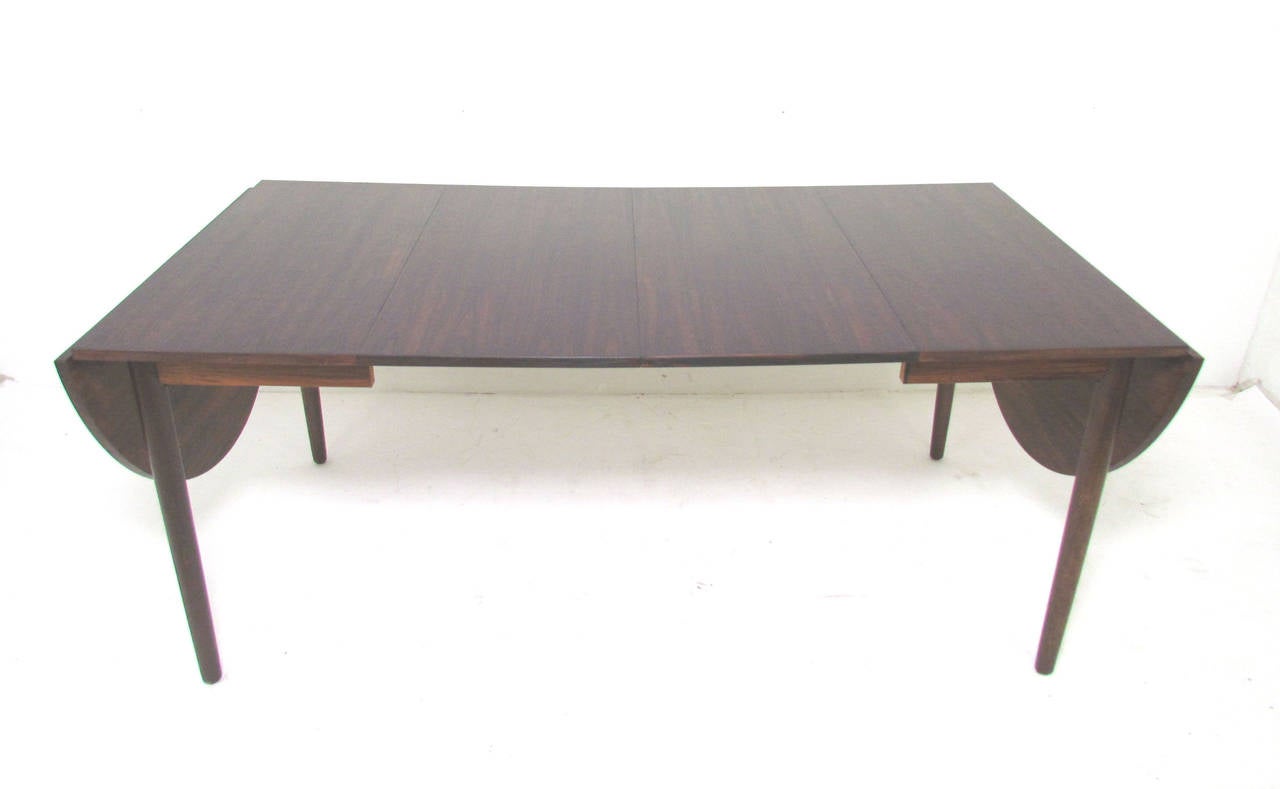 Drop-Leaf Expandable Danish Rosewood Dining Table by Arne Vodder 1