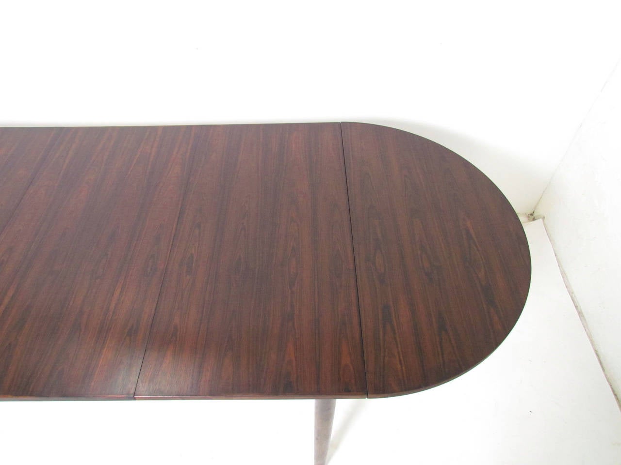 Drop-Leaf Expandable Danish Rosewood Dining Table by Arne Vodder 4