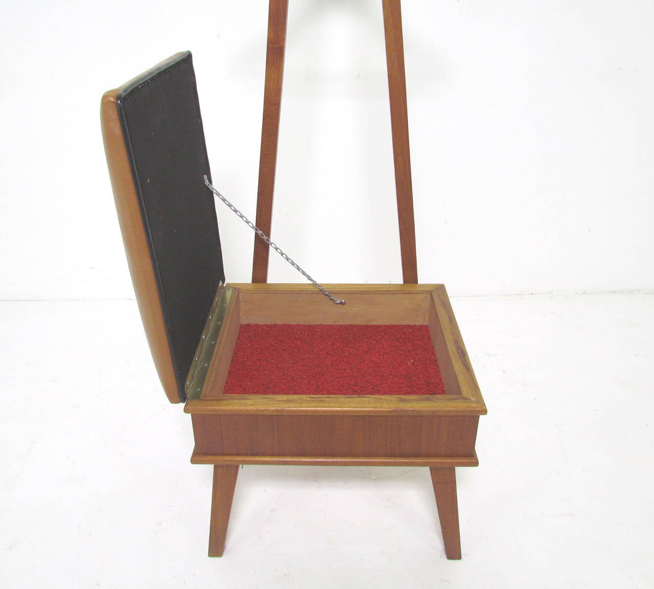 Mid-Century Modern Studio Made Valet Chair in Walnut and Leather 3