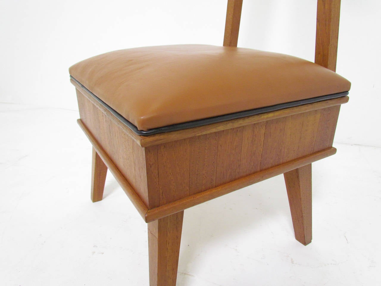 Mid-20th Century Mid-Century Modern Studio Made Valet Chair in Walnut and Leather