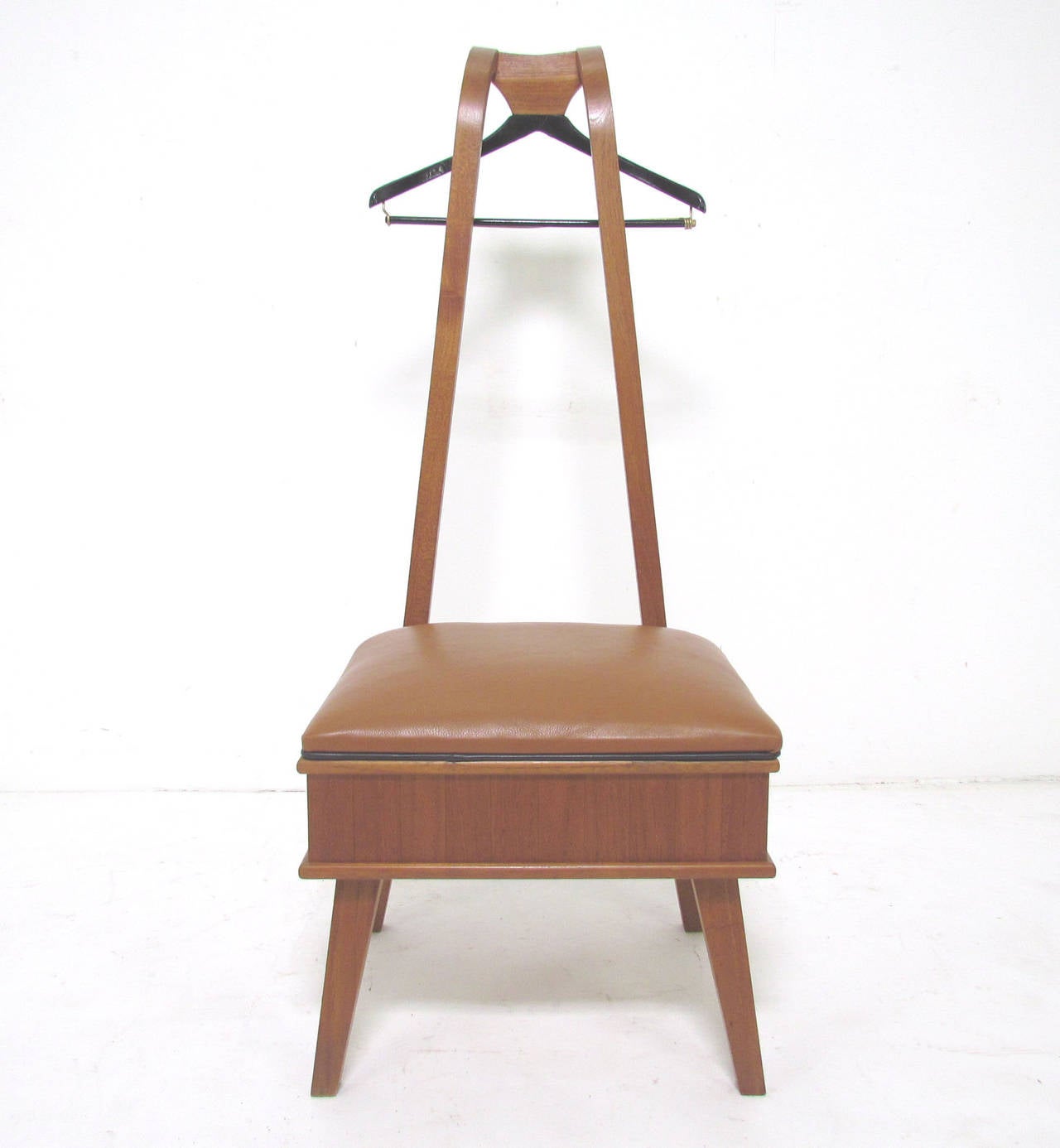 Mid-Century Modern Studio Made Valet Chair in Walnut and Leather 1