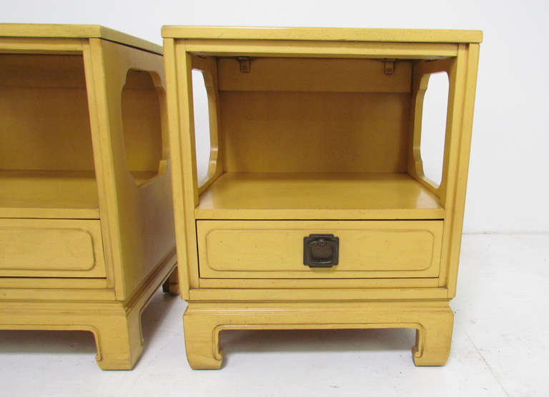 American Pair of Hollywood Regency Night Stands / End Tables ca. 1960s