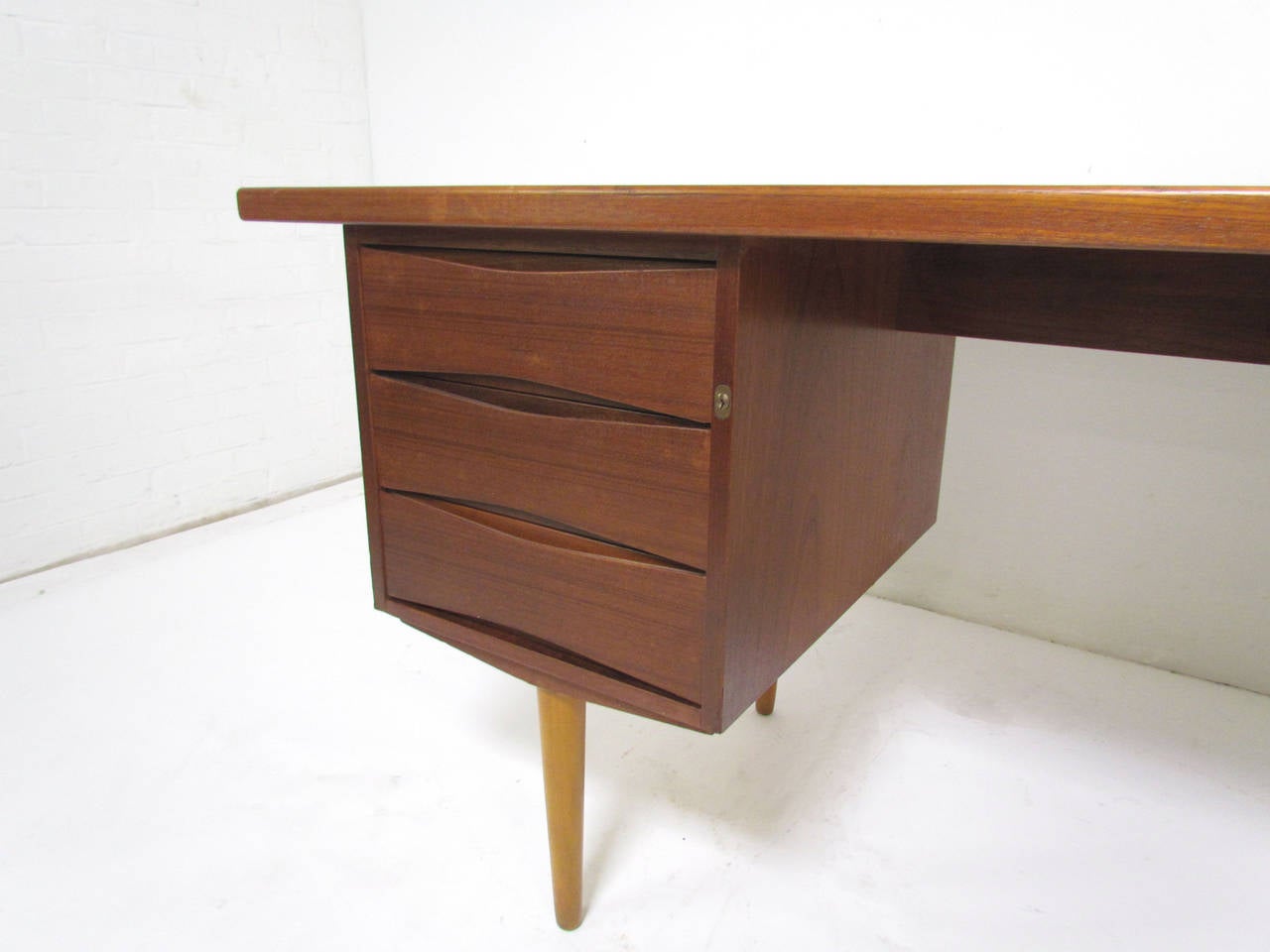 Danish Modern Teak Desk in Manner of Arne Vodder 2