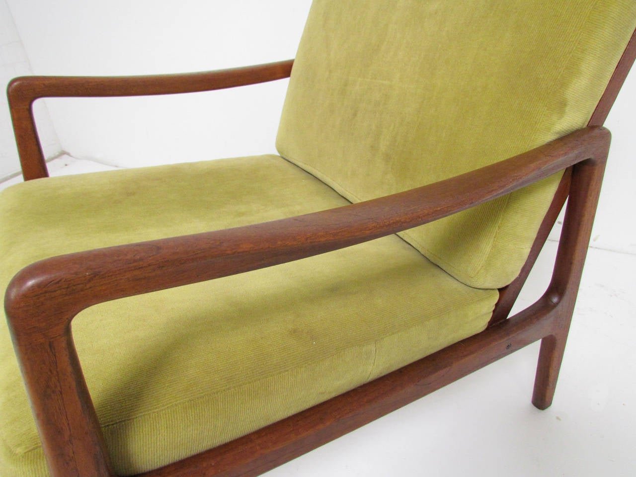 Classic Danish Teak Lounge Chair by Ole Wanscher for France & Son 1