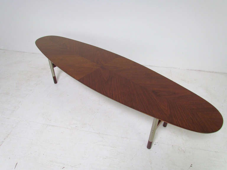 Surfboard Coffee Table in Teak and Rosewood attributed to Arne Vodder In Good Condition In Peabody, MA