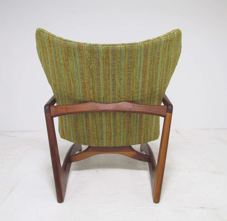 Walnut Sculptural Mid-Century Wing Back Lounge Arm Chair by Adrian Pearsall
