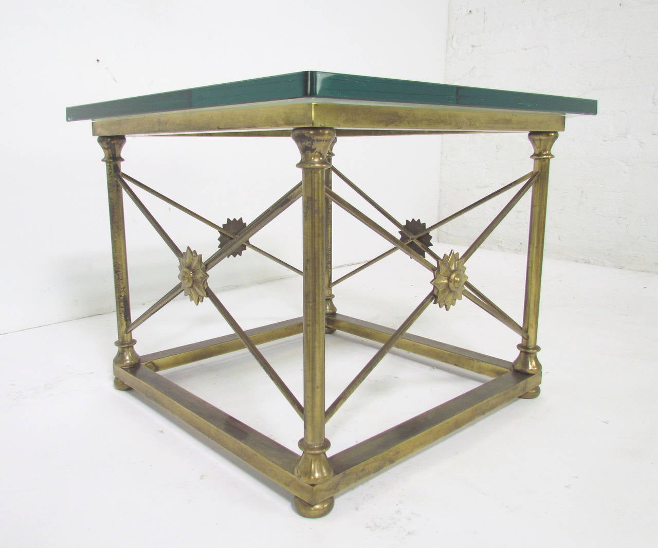Pair of Hollywood Regency Italian Brass End Tables by Mastercraft In Good Condition In Peabody, MA