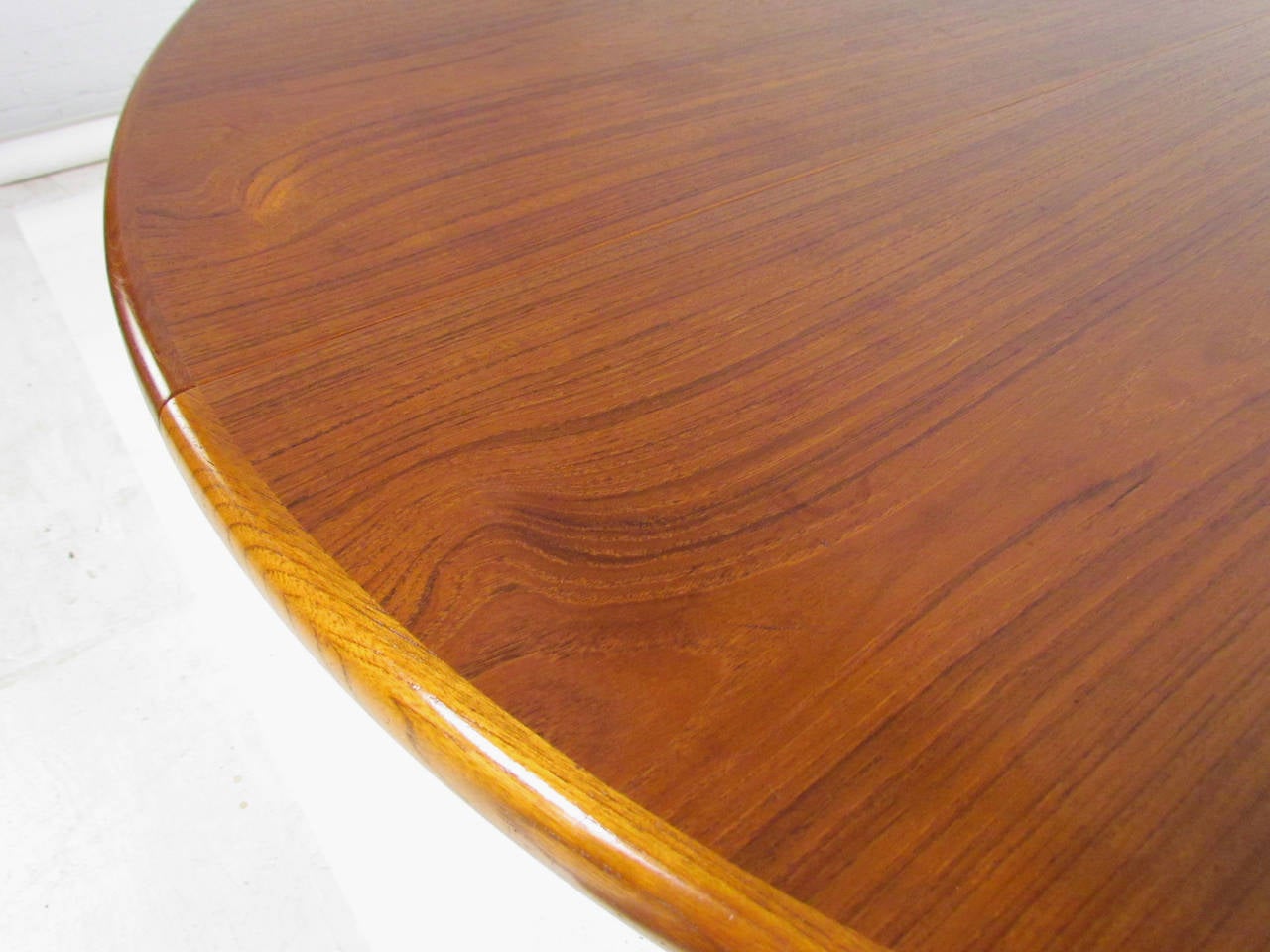 Danish Teak Round Expandable Dining Table by Rasmus 1