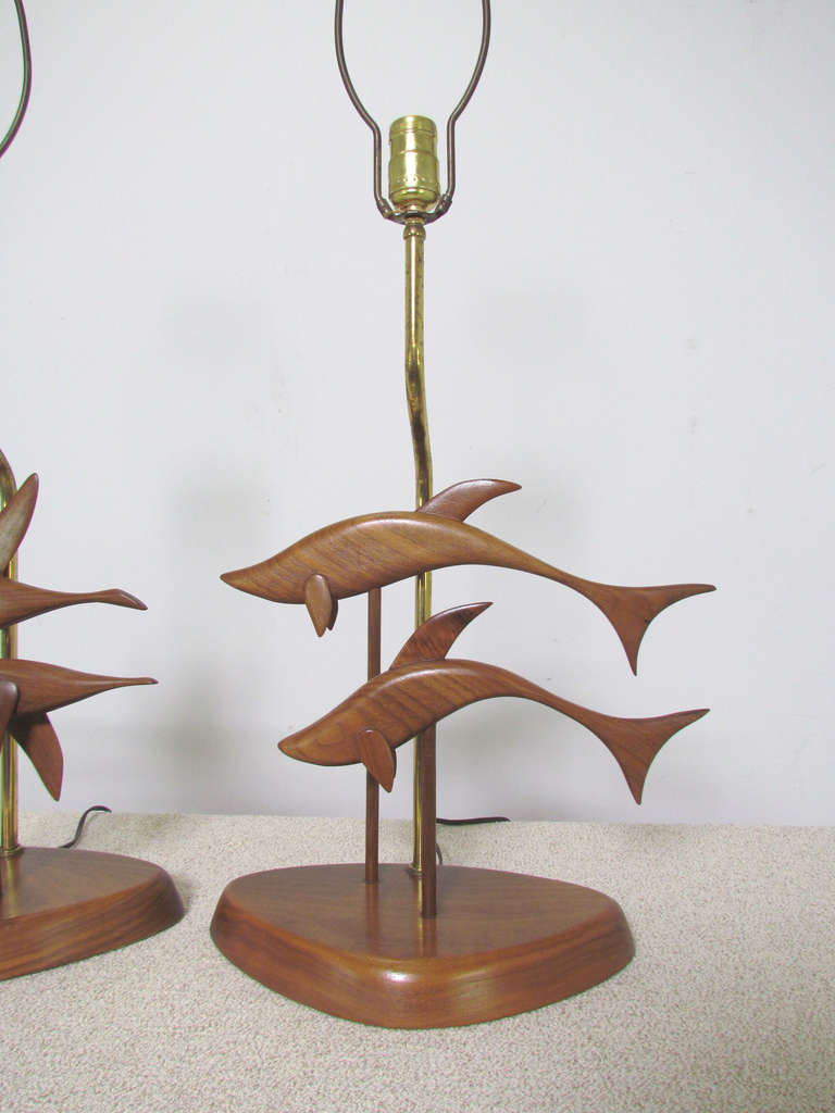 Mid-Century Modern Pair of Carved Wood Sculptural Table Lamps in the Manner of Yasha Heifetz