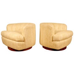 Pair of Swivel Tub  Lounge Chairs by Milo Baughman