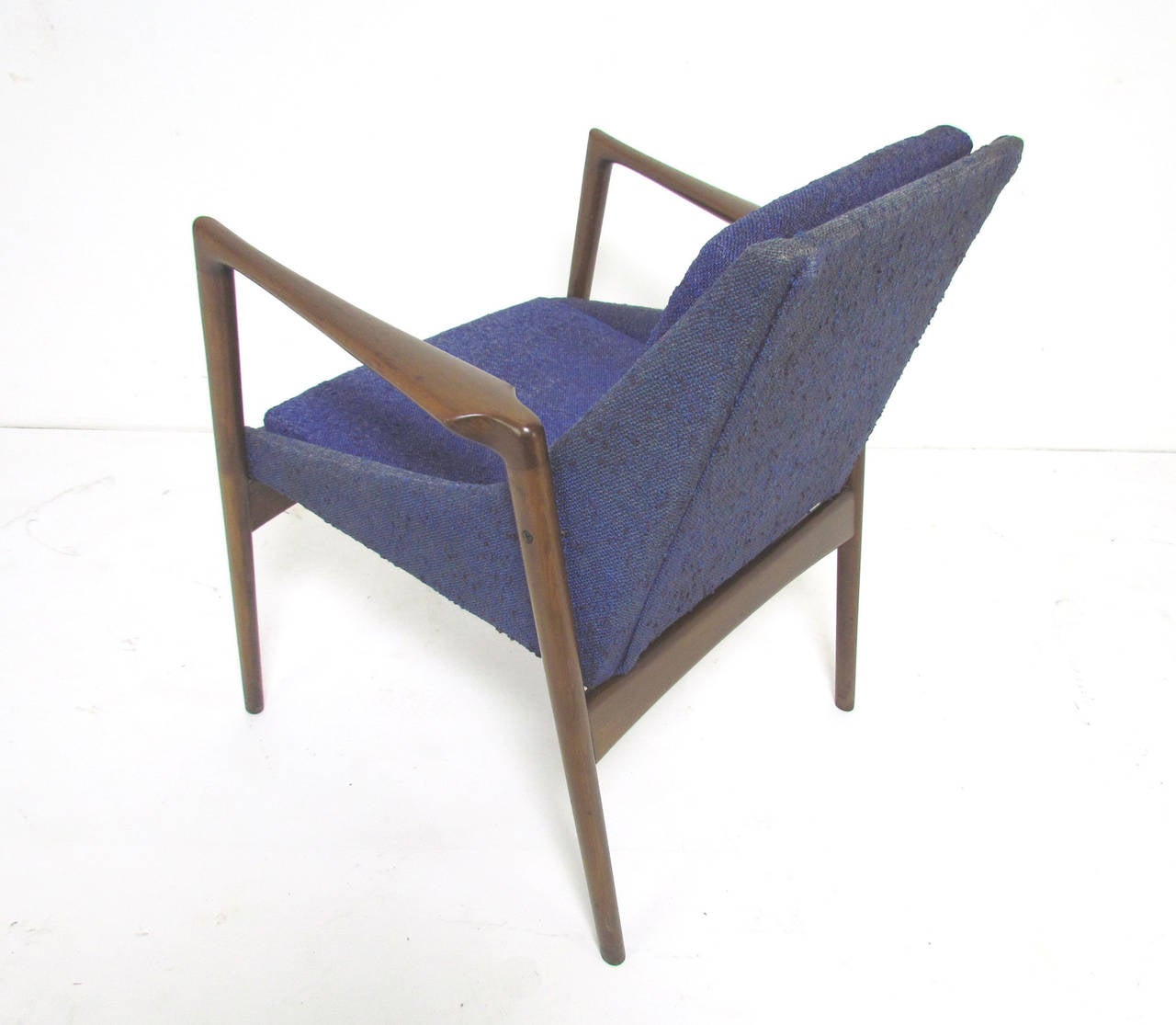 Danish Lounge Chair by Ib Kofod-Larsen for Selig In Good Condition In Peabody, MA