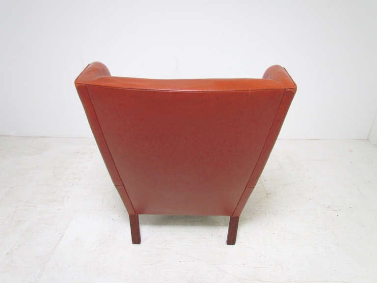 Rare Wingback Lounge Chair in Leather by Hans Wegner In Good Condition In Peabody, MA
