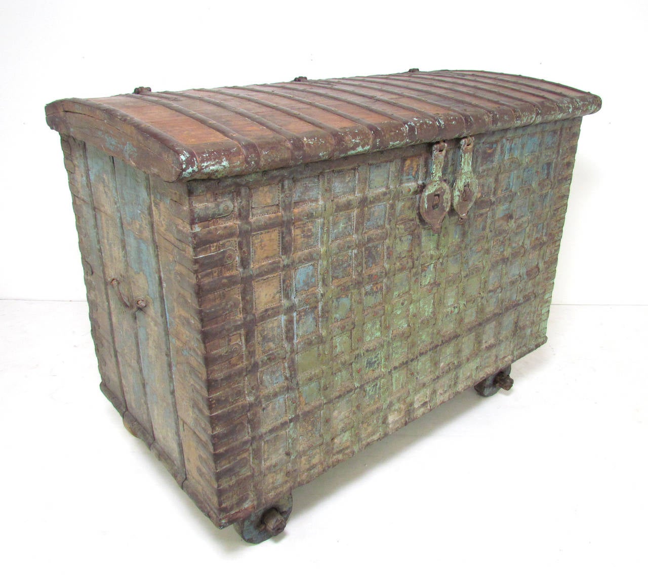 Antique 19th century Damchiya dowry chest, from Rajasthan, India. At 52.25