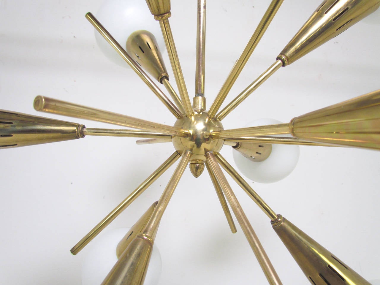 Mid-20th Century Brass and Glass Globe Nine-Arm Sputnik Chandelier Attributed to Stilnovo