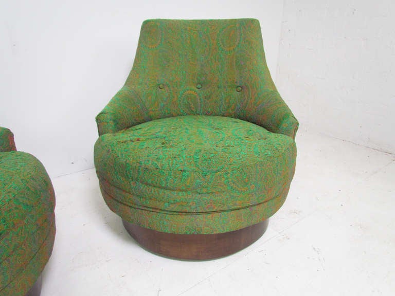 American Pair of Barrel Form Swivel Lounge Chairs by Adrian Pearsall