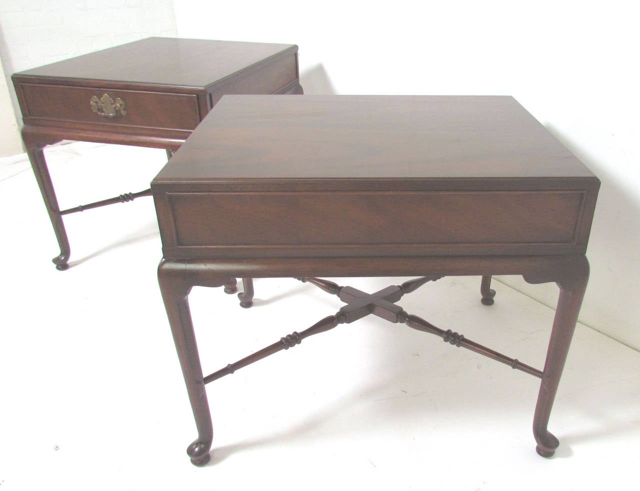 Pair of Georgian Style Mid-Century Mahogany End Tables, circa 1960s 2