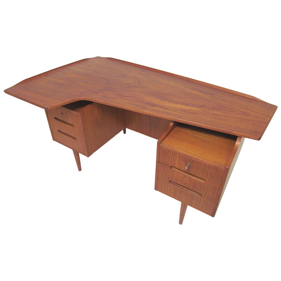 Danish Teak Desk with Asymmetrical Top in Manner of Arne Vodder