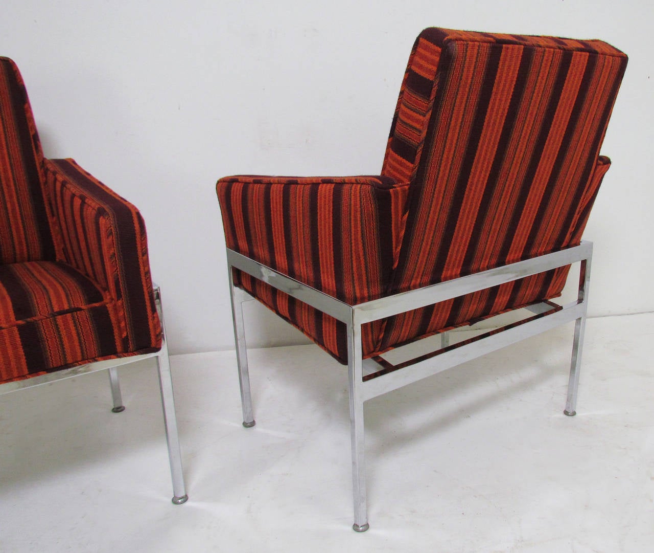 Pair of 1970s Chrome Lounge Chairs in the Manner of Milo Baughman In Excellent Condition In Peabody, MA