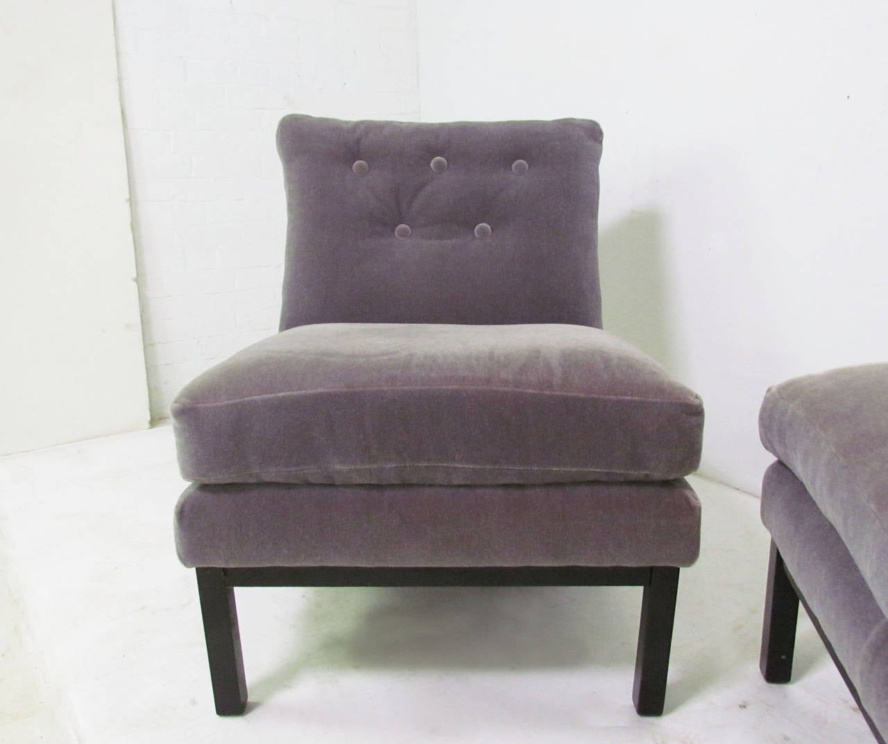 Pair of Slipper Lounge Chairs by Harvey Probber In Good Condition In Peabody, MA