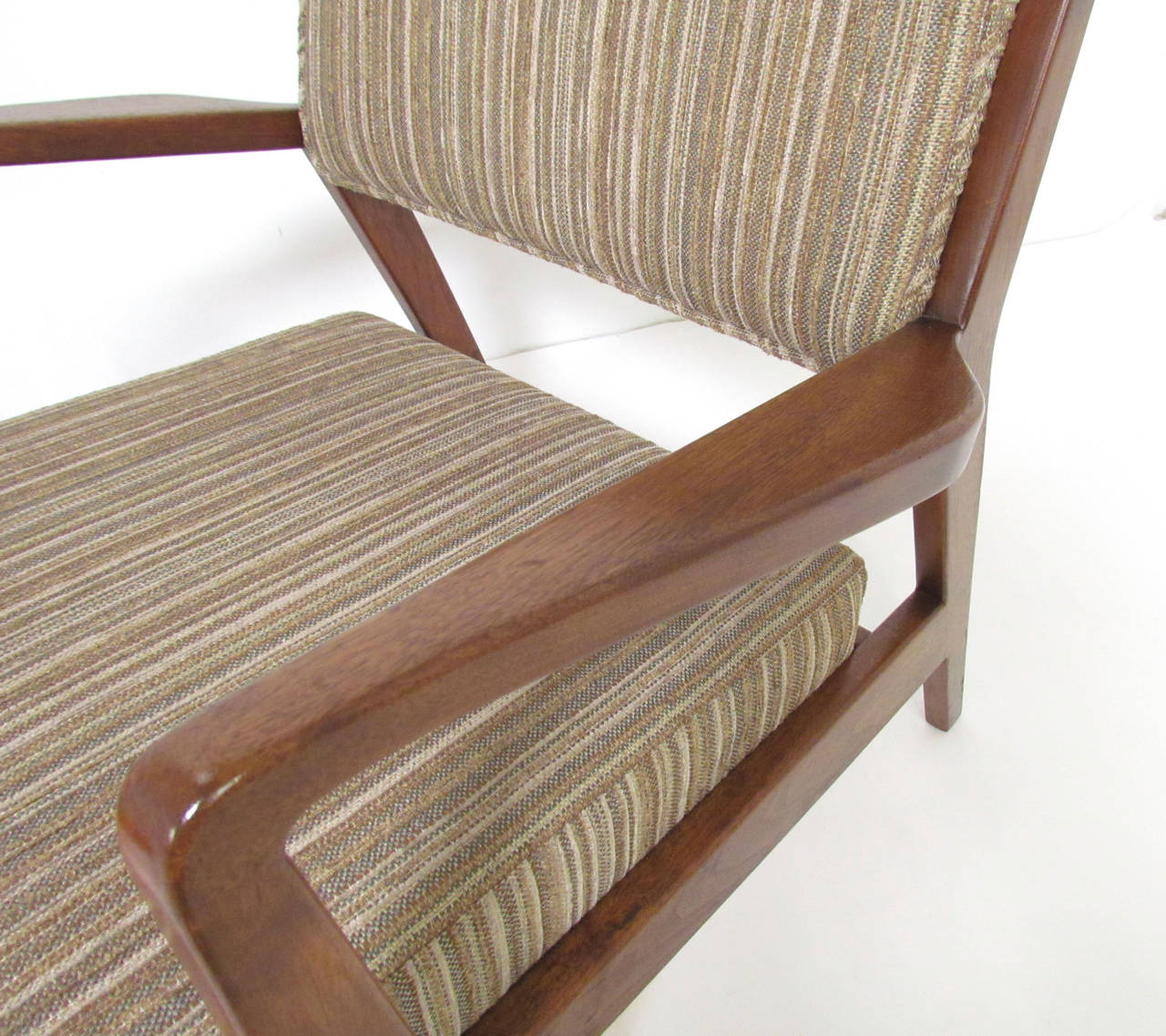 Classic Pair of Mid-Century Modern Lounge Armchairs by Jens Risom 2