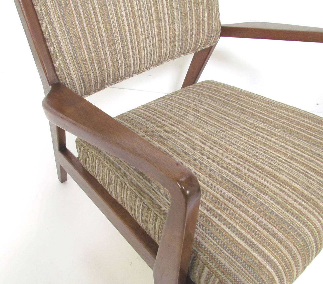 Classic Pair of Mid-Century Modern Lounge Armchairs by Jens Risom 3
