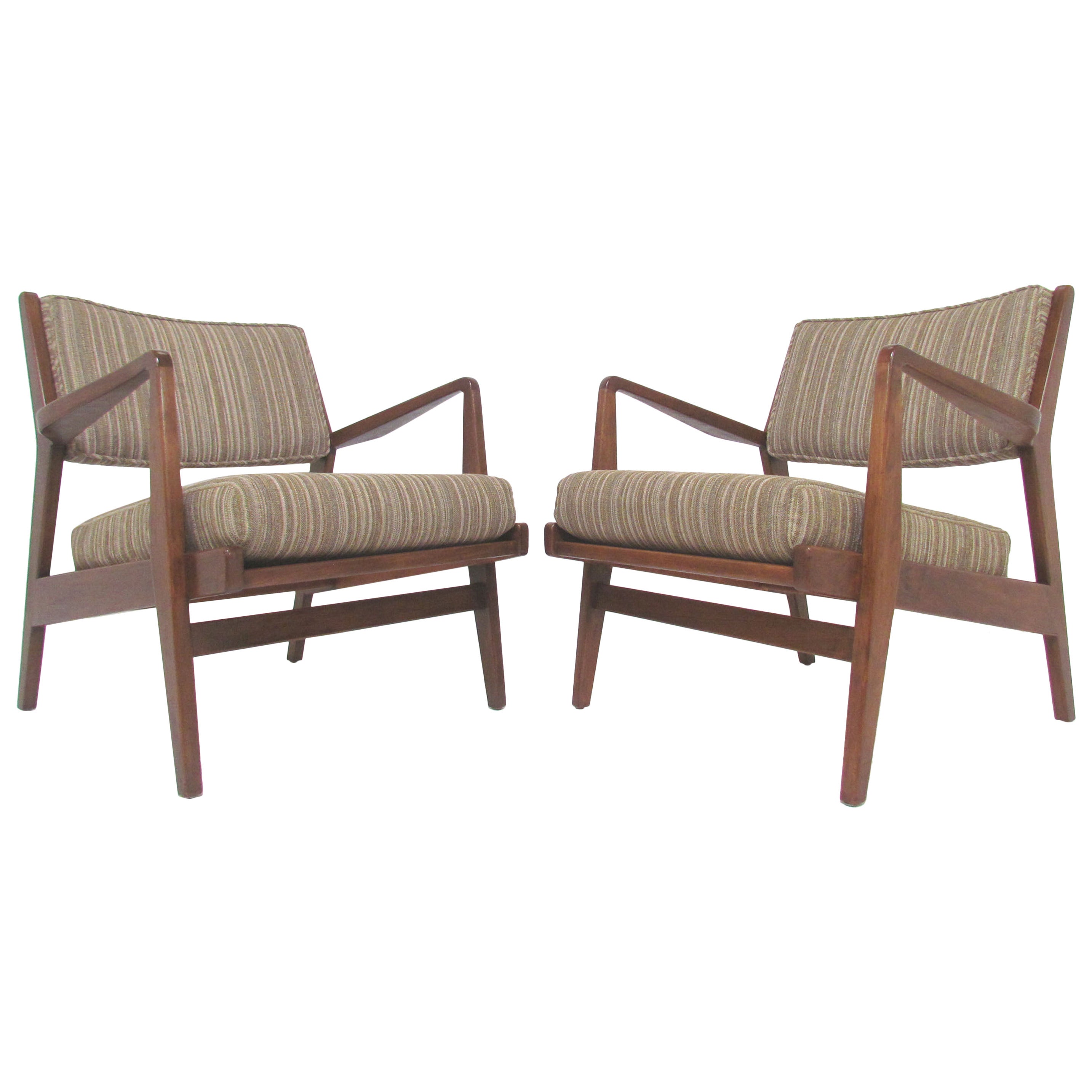 Classic Pair of Mid-Century Modern Lounge Armchairs by Jens Risom