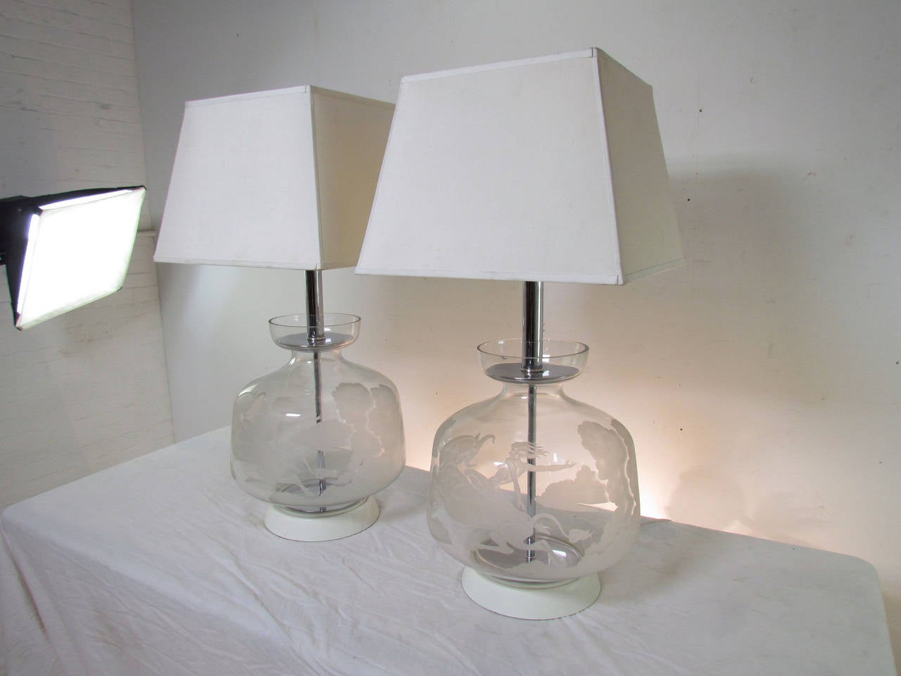 Mid-20th Century Pair of Murano Etched Glass Lamps in Manner of Balsamo Stella and Pelzel