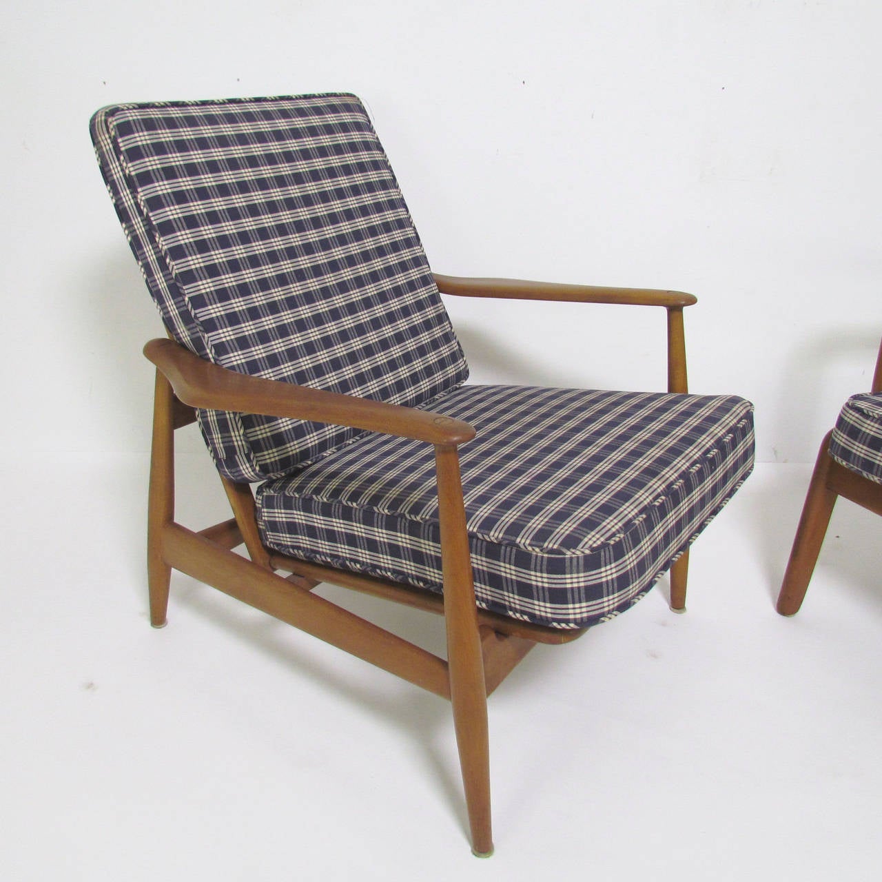 Two Early Danish Lounge Chairs by Vodder and Wanscher for France & Daverkosen In Good Condition In Peabody, MA